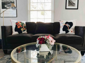 The Downtown Blue Bungalow Escape